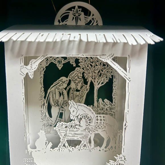 Hallmark • 2000 • White • Laser Paper Nativity Scene Gallery Ornament •New W/Box - Picture 5 of 9